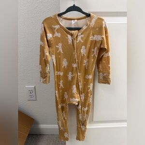 GUC Larkspur Baby Convertible Footie Pajmas (12-18 months)